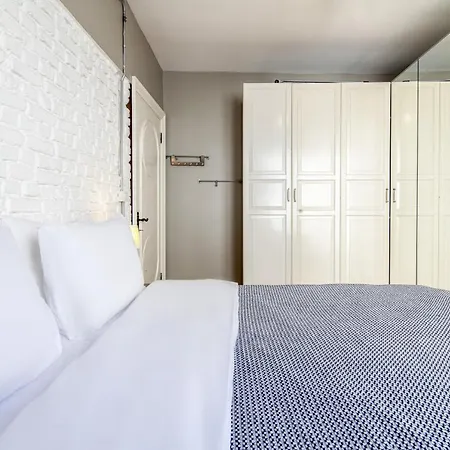Modern With Stylish Interior In Beyoglu *