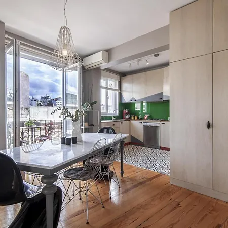 Apartment Modern With Stylish Interior In Beyoglu *